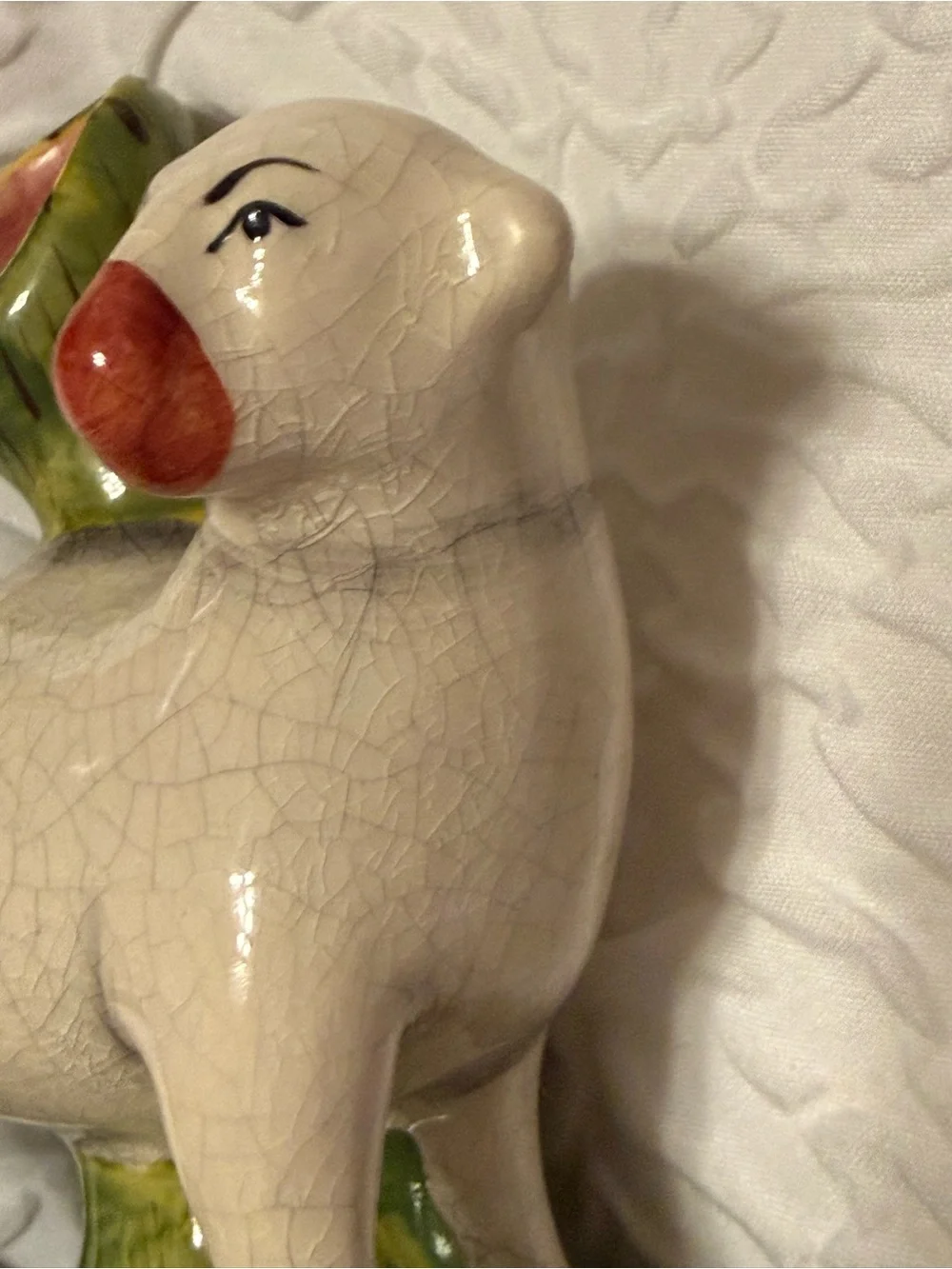 Vase - Vintage - William Kent Staffordshire Lamb Spill Vase, c. 1944-1962 crack
